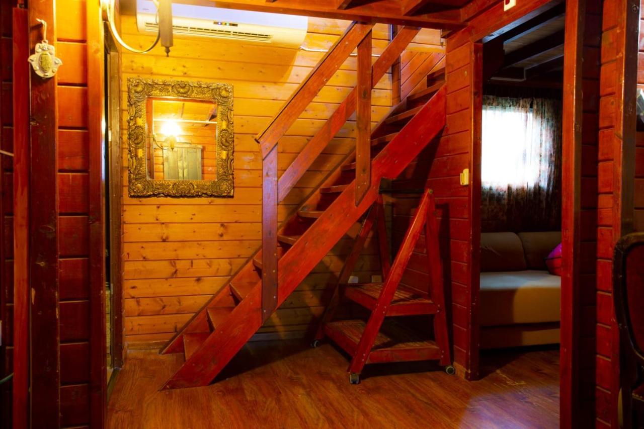 Family Cabin Menaẖemya Exteriör bild
