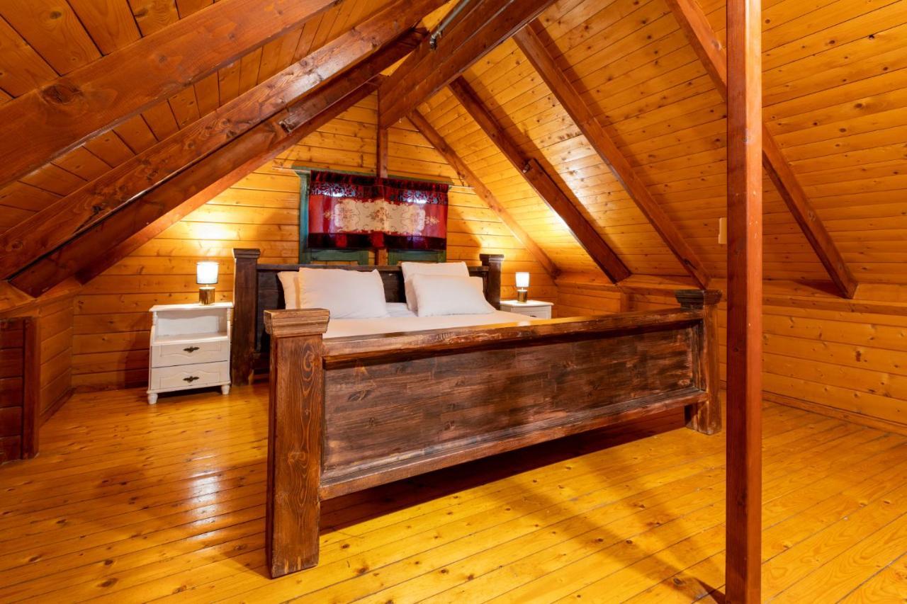 Family Cabin Menaẖemya Exteriör bild
